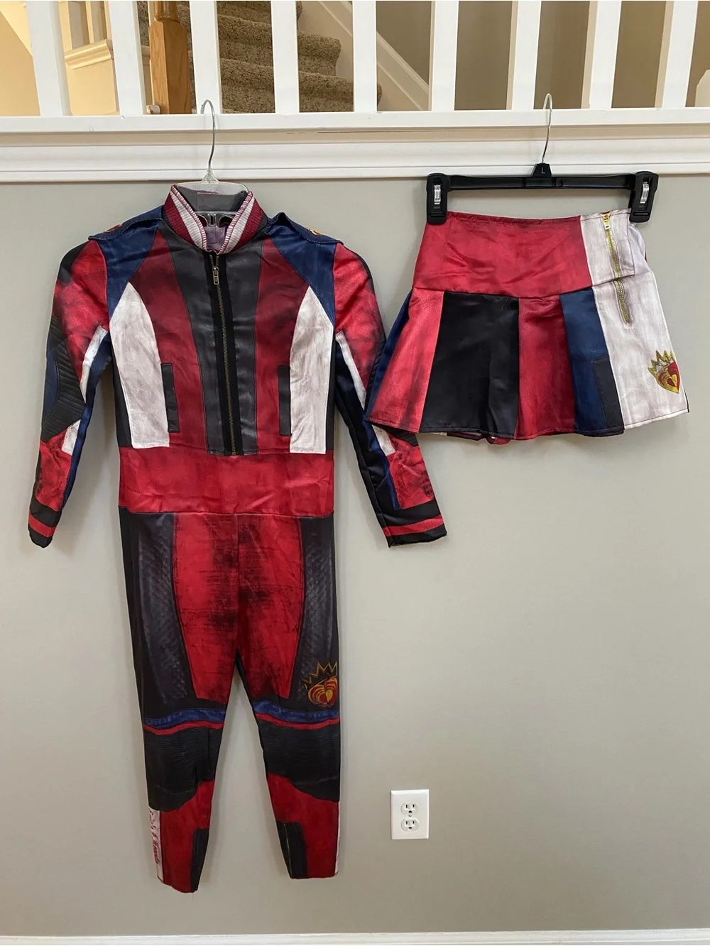Disney Descendants 3 Evie Costume - Picture 7 of 11